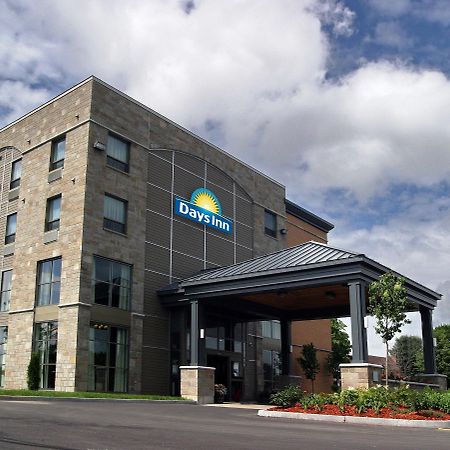 Days Inn By Wyndham Lévis Екстериор снимка