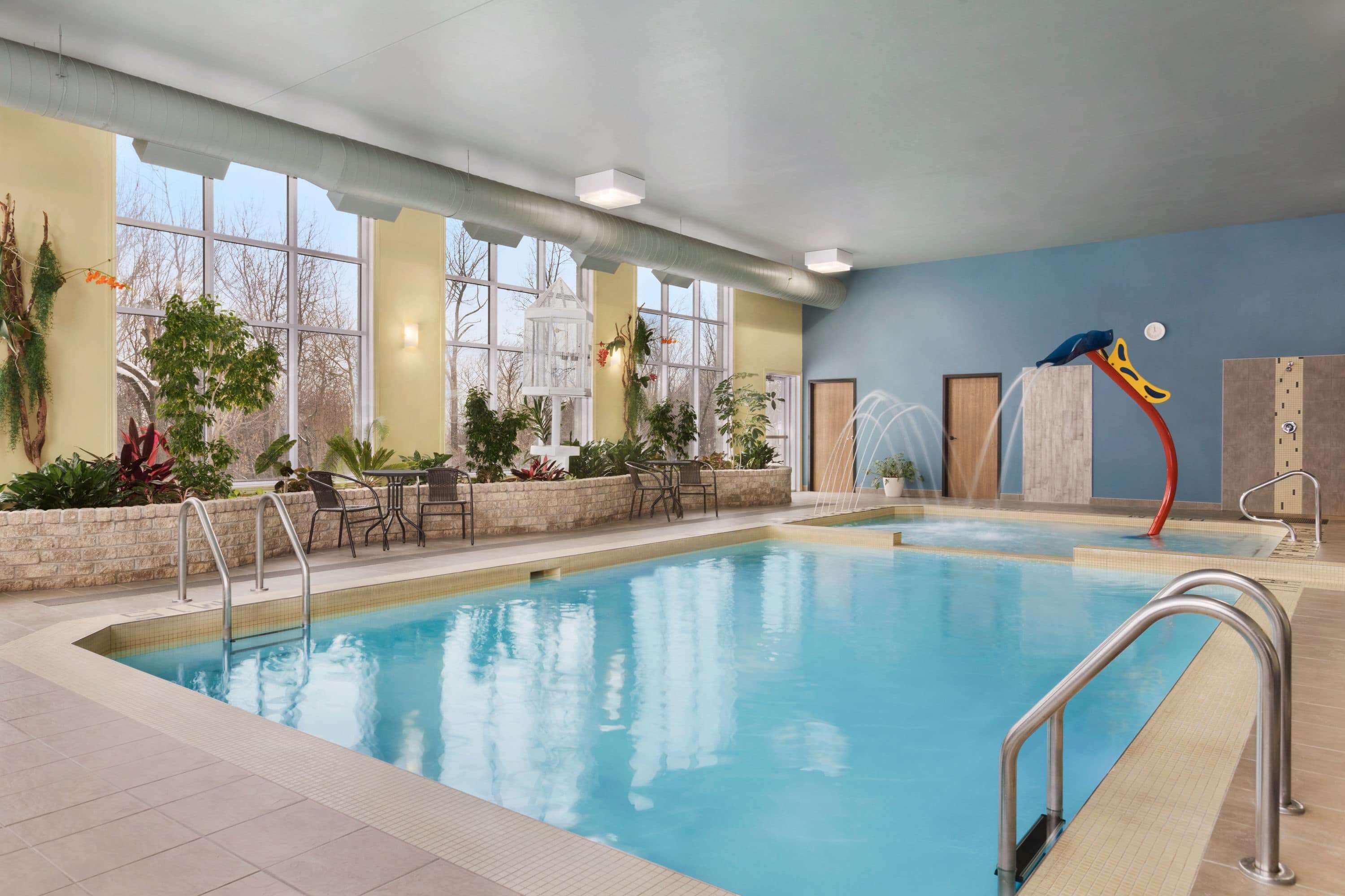 Days Inn By Wyndham Lévis Екстериор снимка